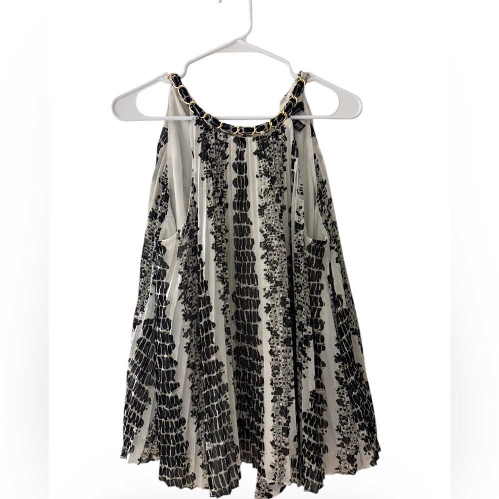 White House Black Market gorgeous top - Picture 2 of 4